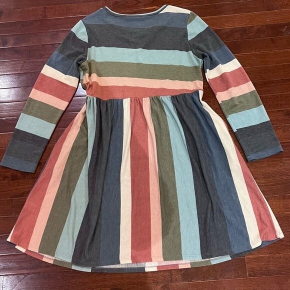 Long sleeve soft beautiful colors striped knit dress with pockets size medium - Picture 3 of 5